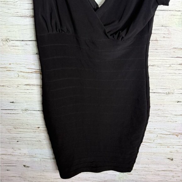 Frank Lyman Design Black V-Neck Bodycon Mini Dress size 10 - Picture 2 of 7